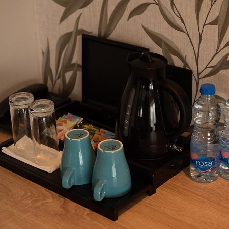 Hotel Gracian Sremska Mitrovica Buitenkant foto